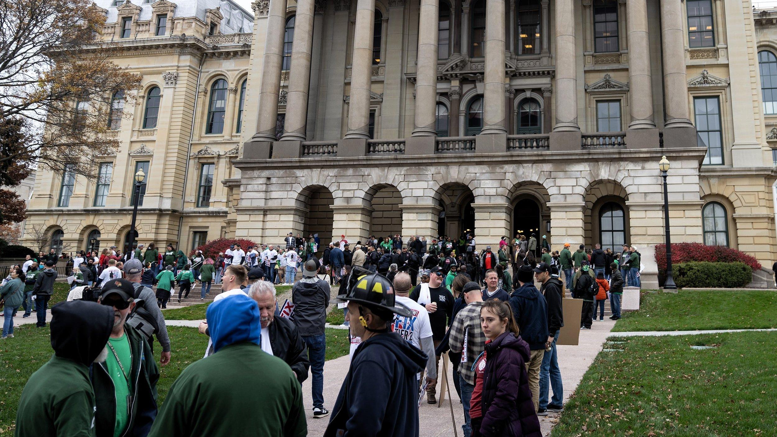 Lawmakers Debate State Workers’ Public Pension Reform