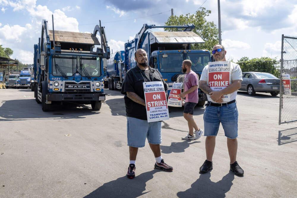 City Council Passes Resolution Backing Waste Workers’ Contracts