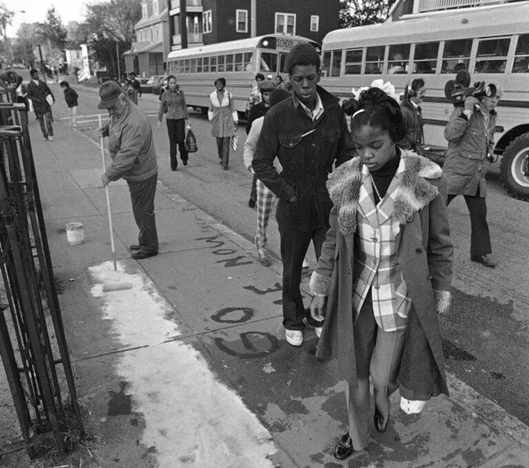 Boston’s 1970s Busing Crisis: A Turning Point in History Boston’s 1970s Busing Crisis: A Turning Point in History