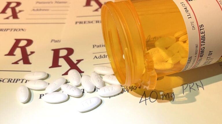 Legislature Proposes Bill to Lower Prescription Drug Costs Legislature Proposes Bill to Lower Prescription Drug Costs