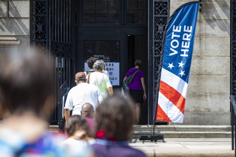 Mass. House Reviews Bill to Expand Early Voting Statewide