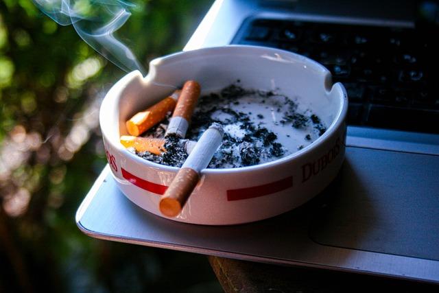 Lawmakers Introduce Tobacco Ban for Post-2007 Births Lawmakers Introduce Tobacco Ban for Post-2007 Births
